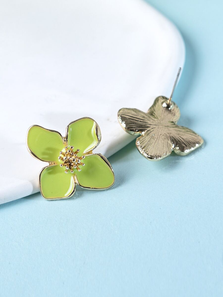 Enamel Flower Stud Earrings – Minimalist Jewellery for Women