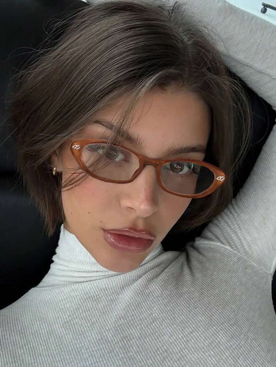 Oval Cat Eye Transparent Glasses Frame – Retro Eyewear for Women