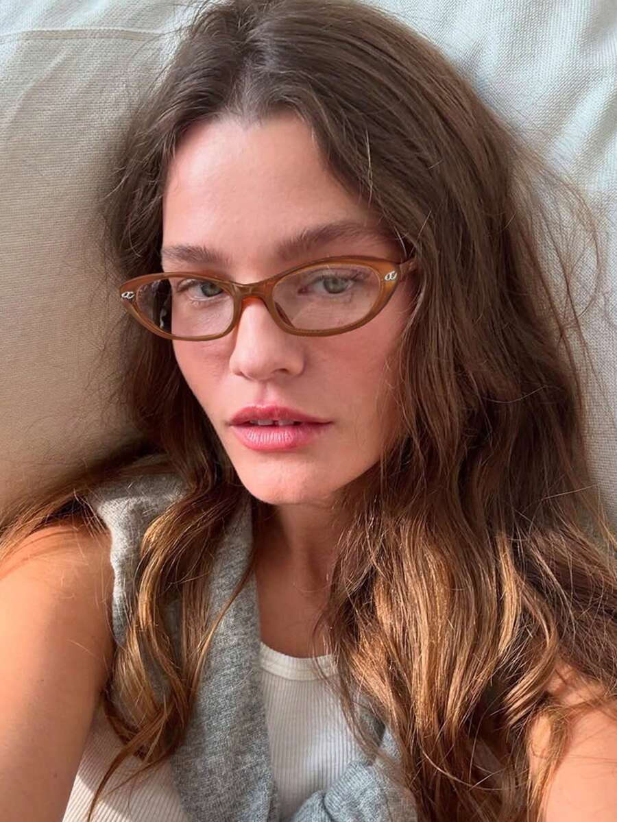 Oval Cat Eye Transparent Glasses Frame – Retro Eyewear for Women