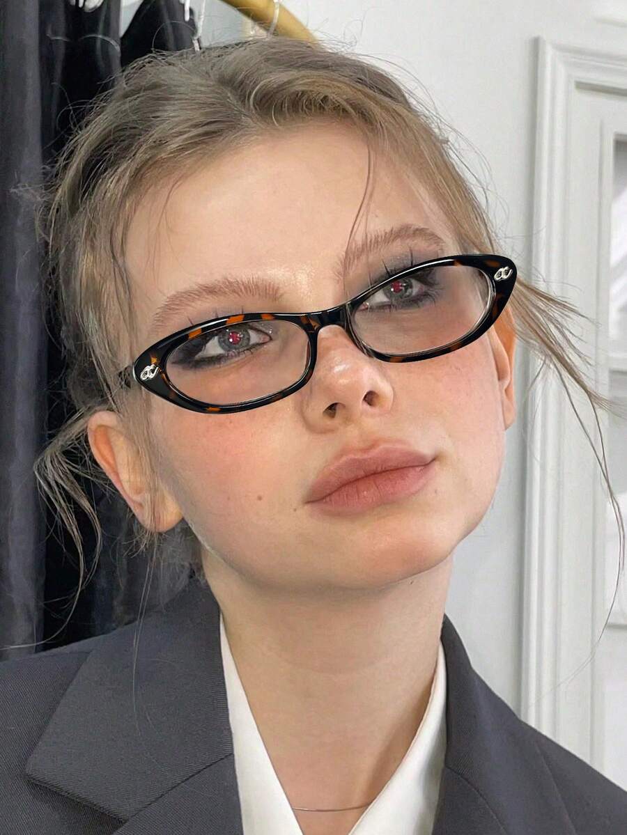 Oval Cat Eye Transparent Glasses Frame – Retro Eyewear for Women