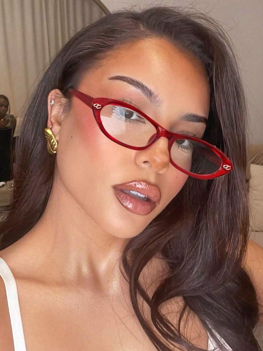 Oval Cat Eye Transparent Glasses Frame – Retro Eyewear for Women