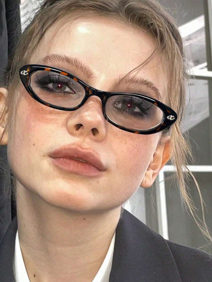Oval Cat Eye Transparent Glasses Frame – Retro Eyewear for Women