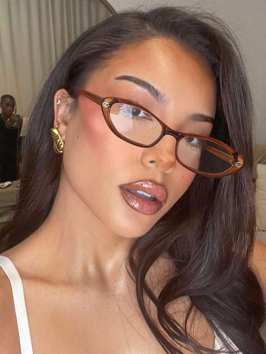 Oval Cat Eye Transparent Glasses Frame – Retro Eyewear for Women