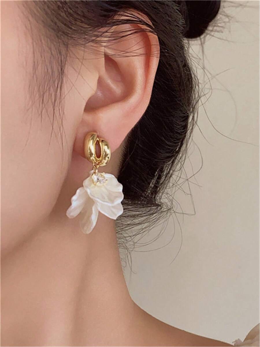 Long Tassel Shell Flower Earrings – Statement Jewellery for Women