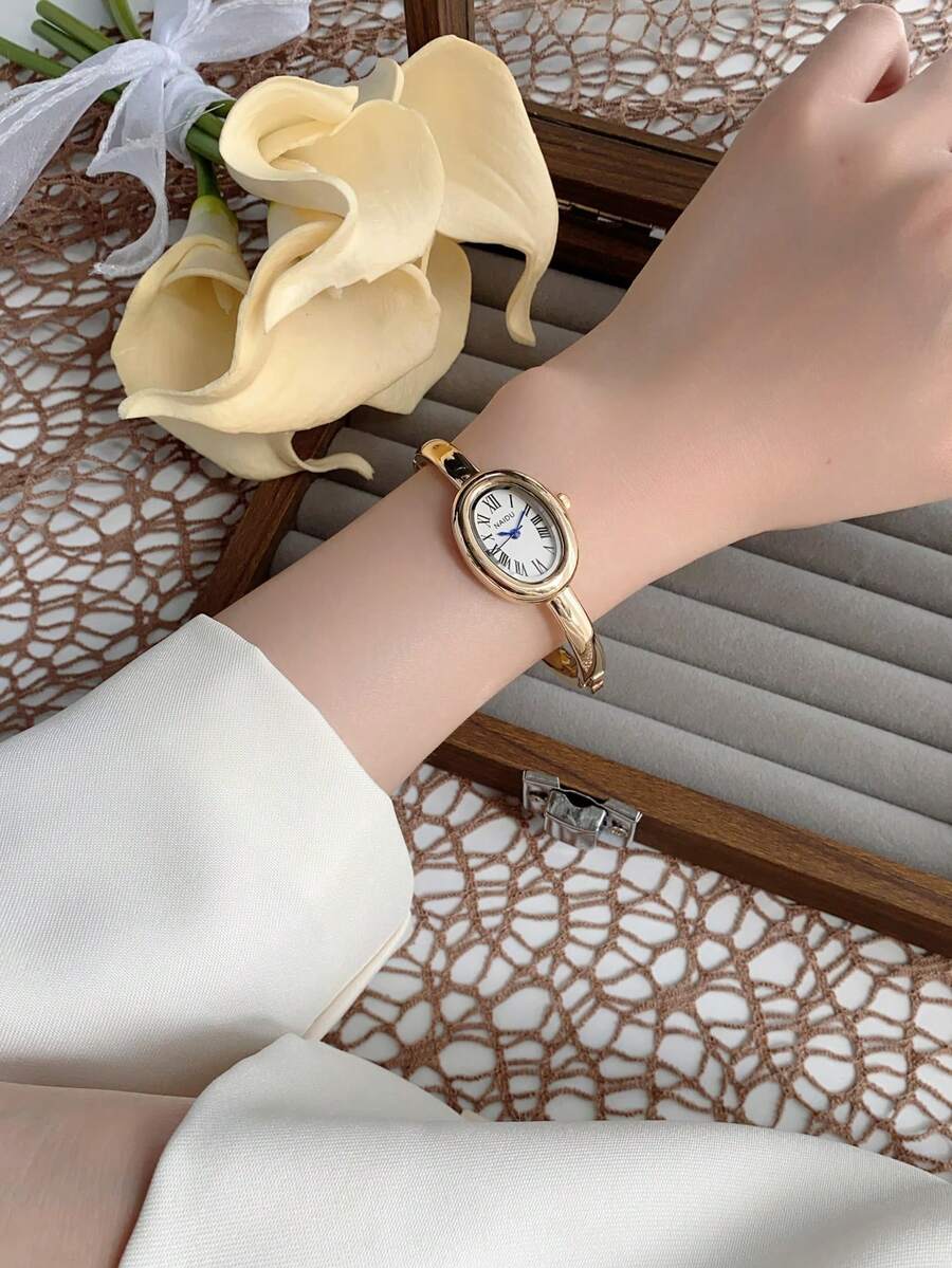 Oval Green Dial Bracelet Watch – Minimalist Dress Watch for Women
