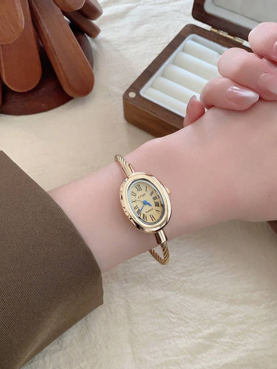 Oval Green Dial Bracelet Watch – Minimalist Dress Watch for Women