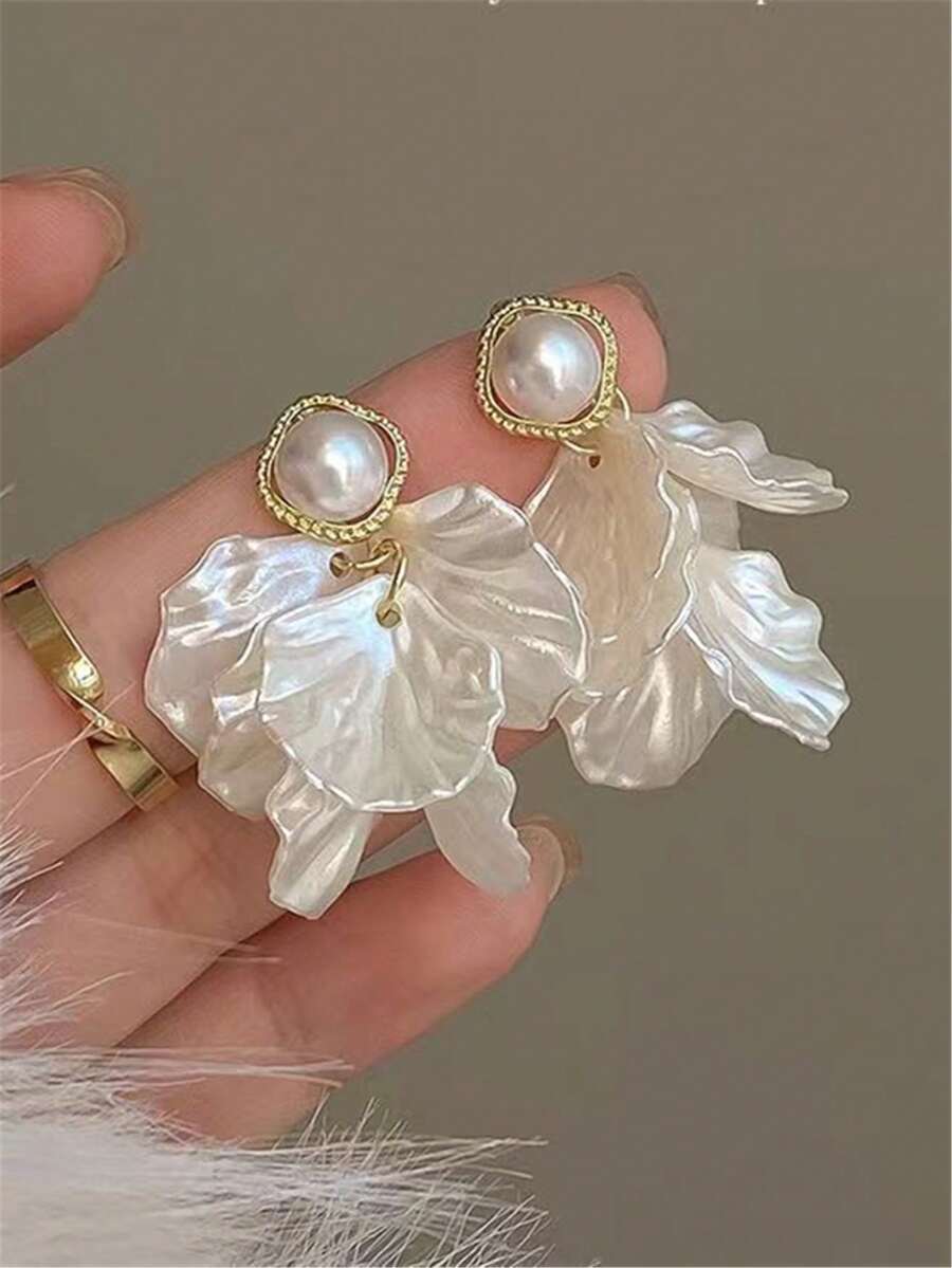 Long Tassel Shell Flower Earrings – Statement Jewellery for Women