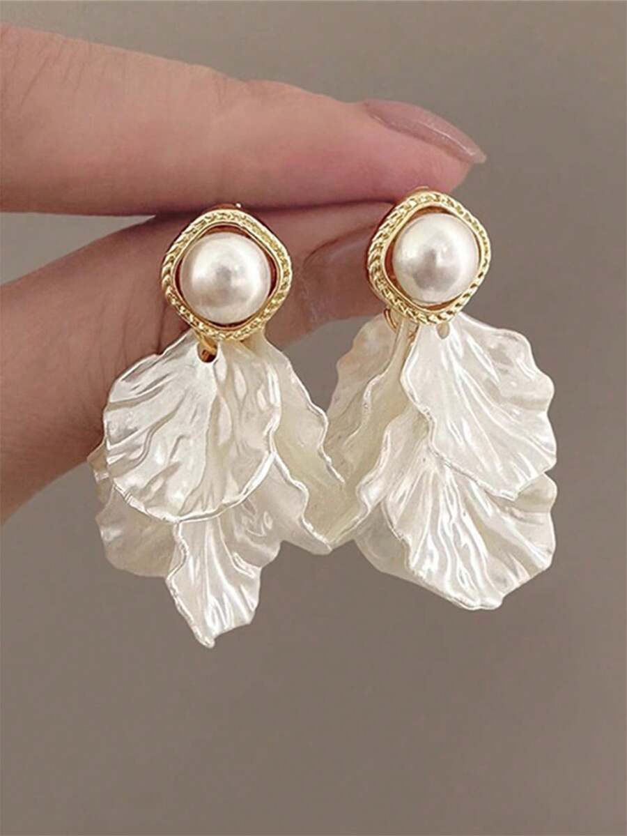 Long Tassel Shell Flower Earrings – Statement Jewellery for Women