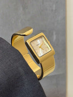 Oval Green Dial Bracelet Watch – Minimalist Dress Watch for Women