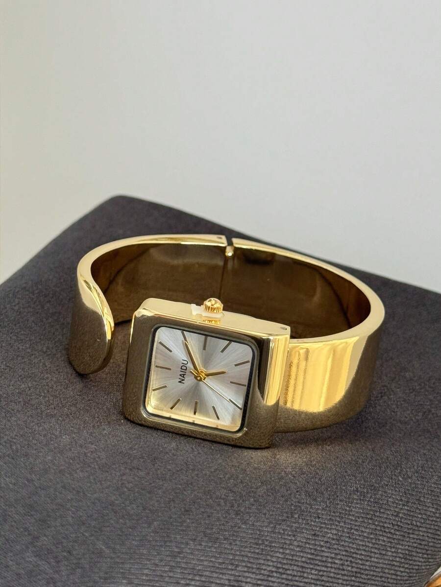 Oval Green Dial Bracelet Watch – Minimalist Dress Watch for Women
