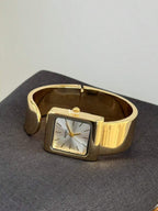 Oval Green Dial Bracelet Watch – Minimalist Dress Watch for Women