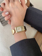 Oval Green Dial Bracelet Watch – Minimalist Dress Watch for Women