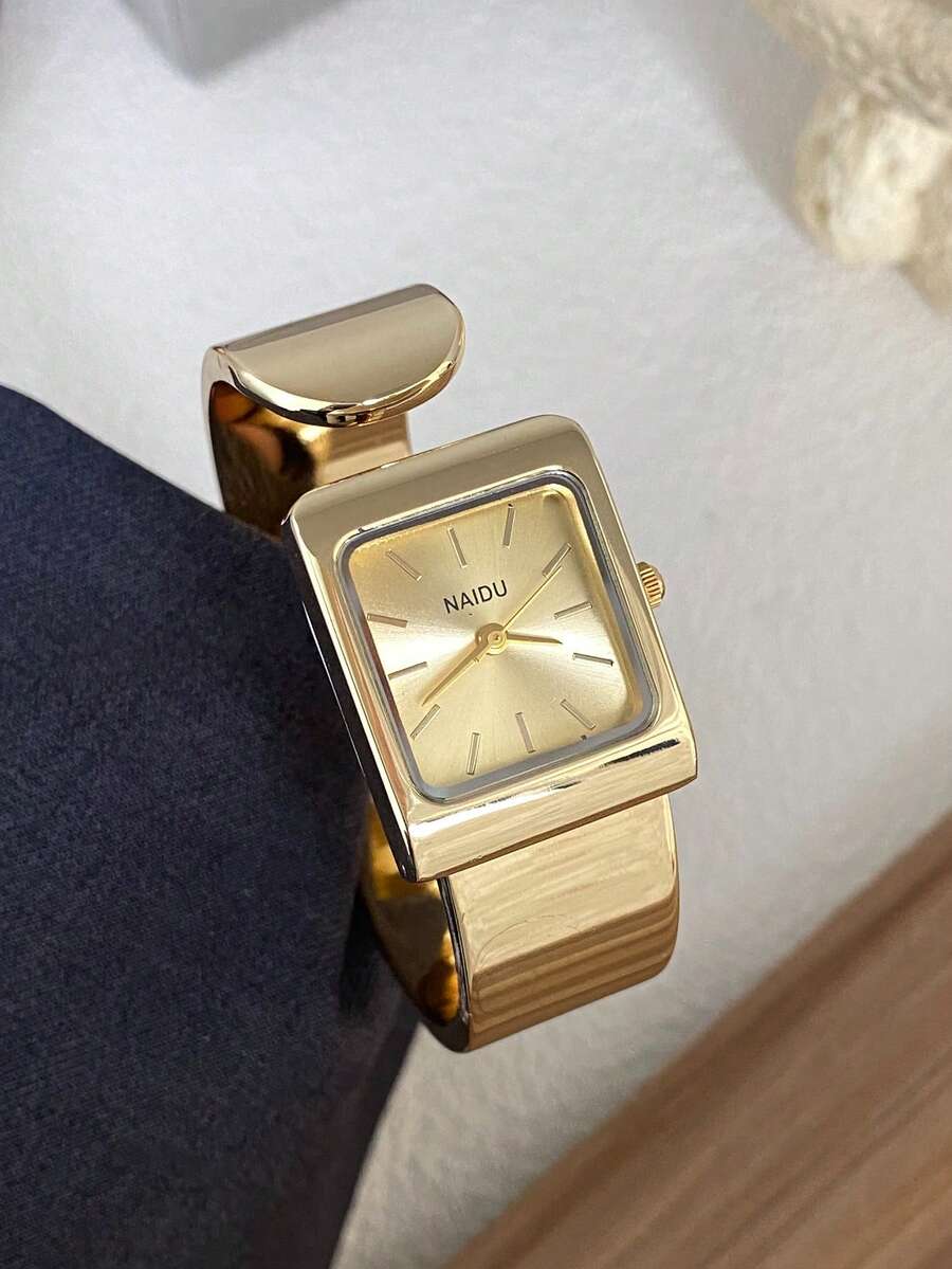 Oval Green Dial Bracelet Watch – Minimalist Dress Watch for Women