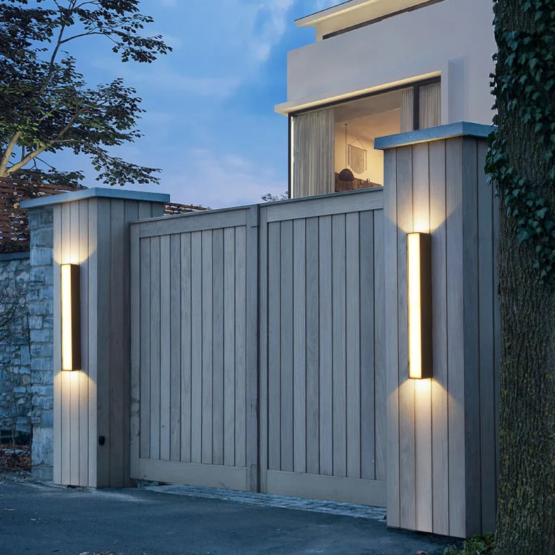 Modern Outdoor LED Strip Wall Lamp in warm white