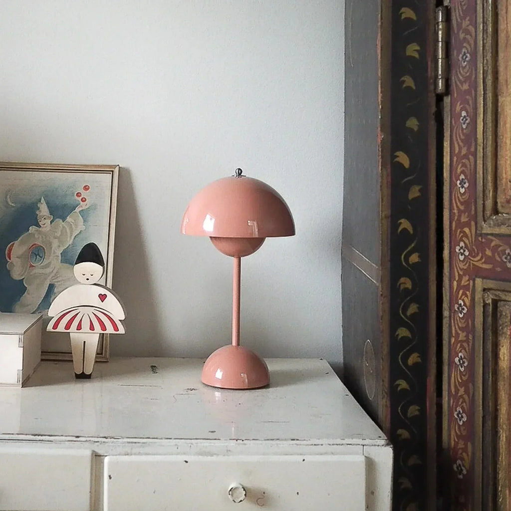LED Table Lamp - LumiSphere