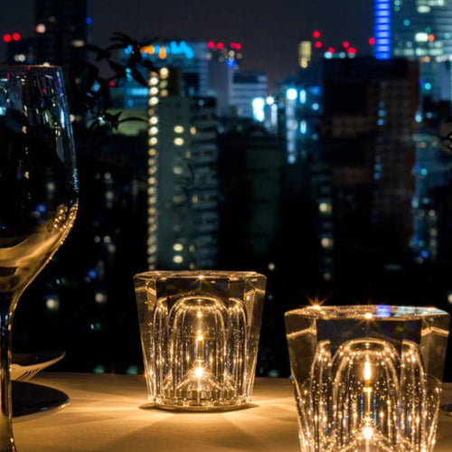 Diamond Crystal Table Lamp – Lumière Rechargeable LED Mood Light in a living room