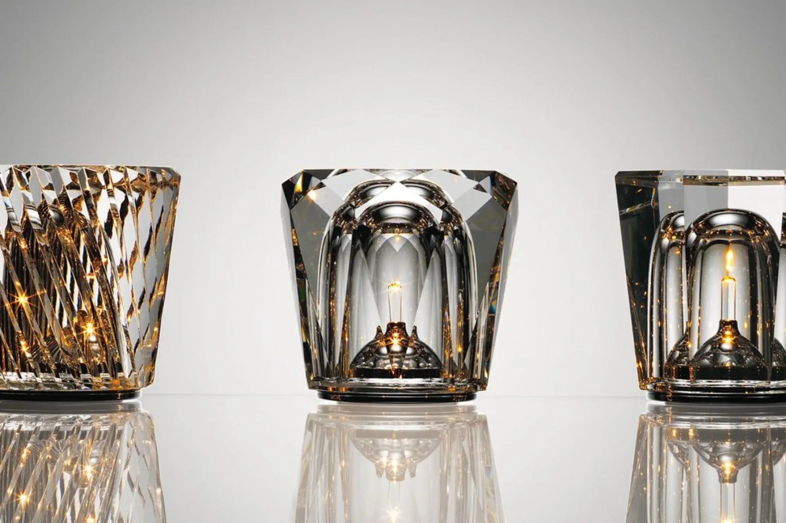 Luxury Rechargeable Diamond Crystal Table Lamp - Lumière Diamond
